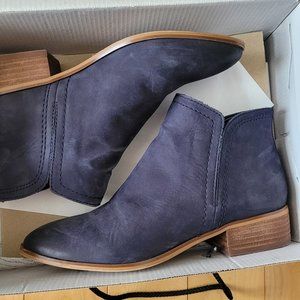 Aldo Gweria blue suede short Bootie